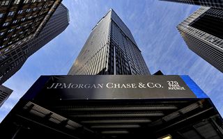 JPMorgan, fatturato e utile in netta crescita nel 3Q25, CEO Dimon segnala  \
